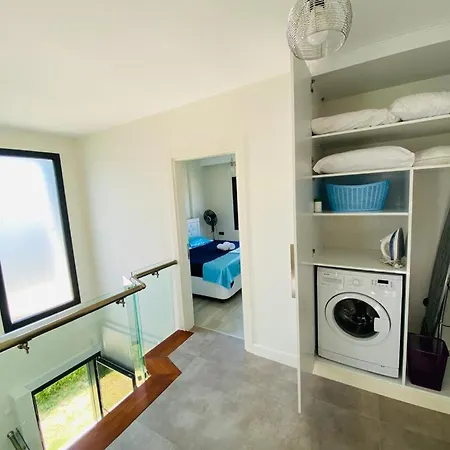 Kusadasi'nda Muhtesem Havuzlu Miray A 12 A7 B4 B10 فيلة